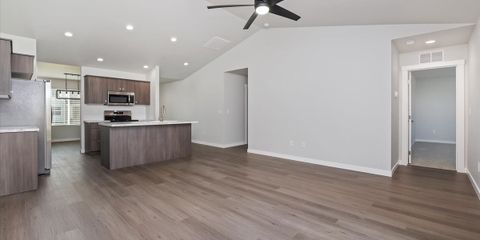 05-Living Room.jpg