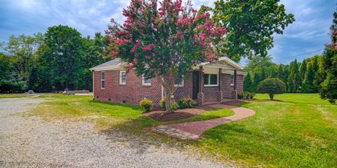 8603 Haw River Rd-2.jpg