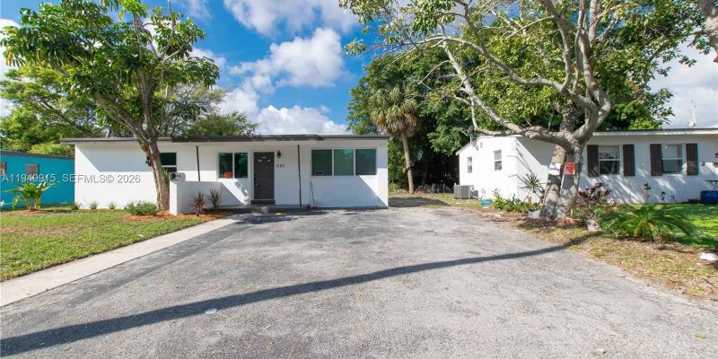 Fort Lauderdale House: 1167 NW 9th Ave
