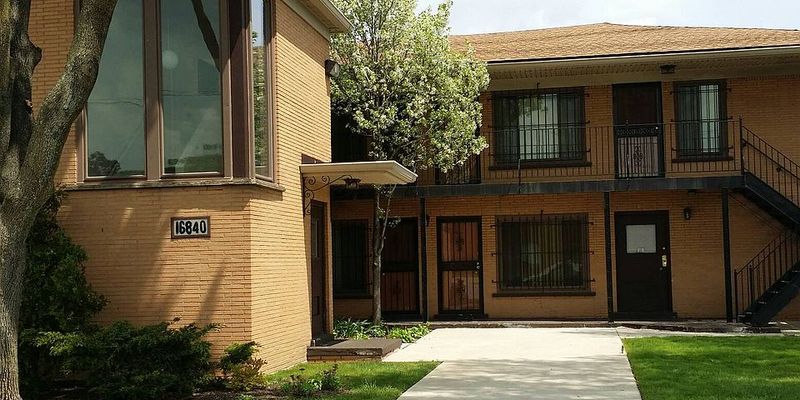 Detroit Apartment: 16840 Greenfield Rd