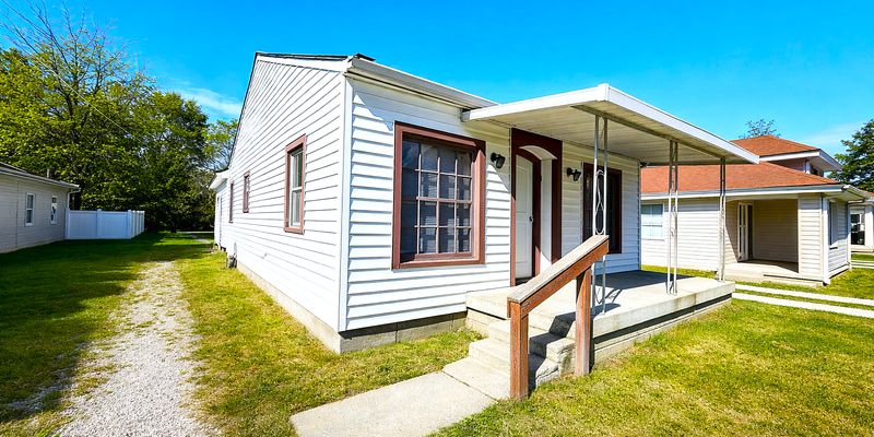 Indianapolis House: 512 S Cole St