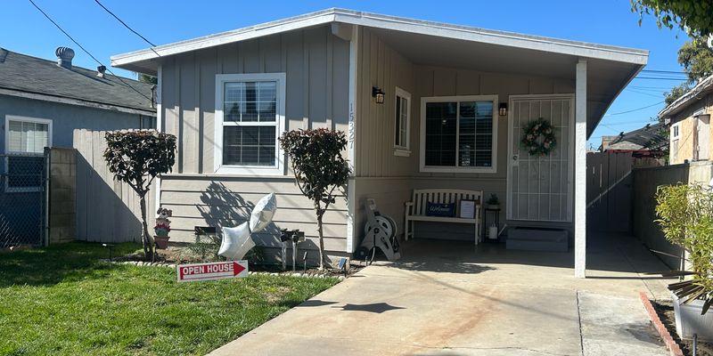 Paramount House: 15327 Pimenta Ave