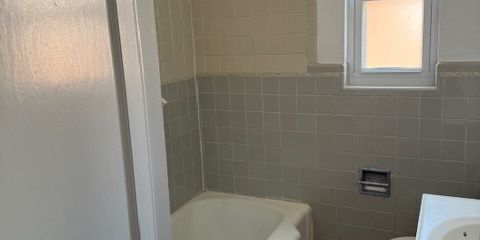 bathroom1new.jpg