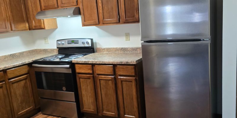 Pewaukee Apartment: 421 Concord Road