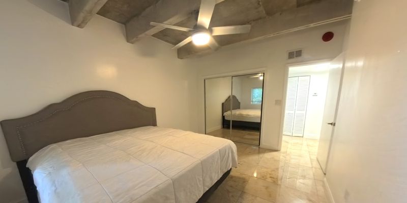 Miami Beach Apartment: 1777 Michigan Ave