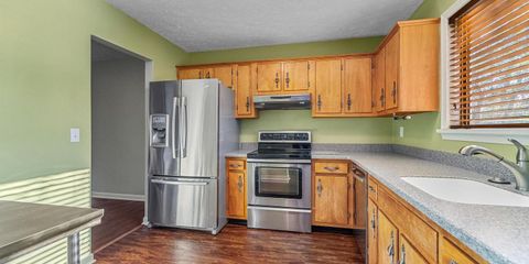 Red Oak Kitchen.jpg