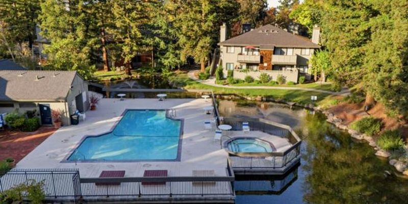 San Jose House: 3401 La Terrace Cir