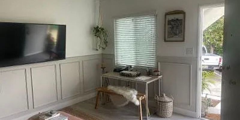 Santa Barbara House: 1510 Laguna St