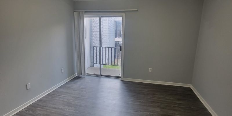 Jackson Apartment: 225 W McDowell Road Jackson, MS 39204