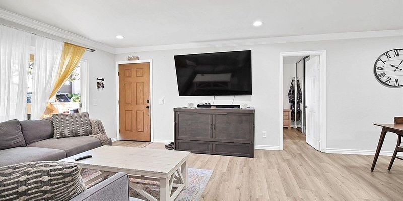 Oceanside House: 5054 Los Morros Way