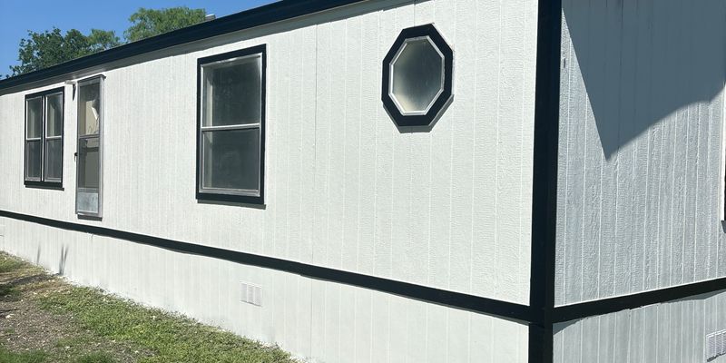 Kenedy House: 407 E Main St