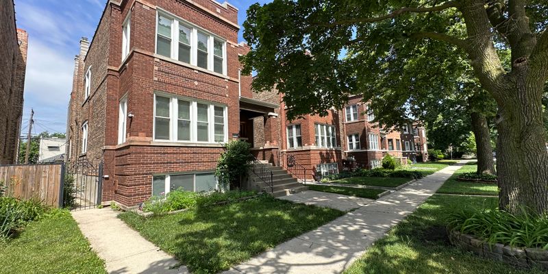 Berwyn Apartment: 2116 Gunderson Ave Apt 2