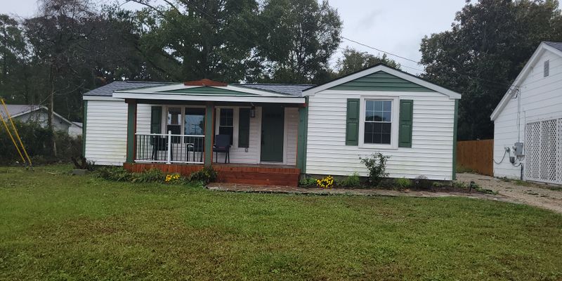 Sneads Ferry House: 232 Fulcher Landing Rd