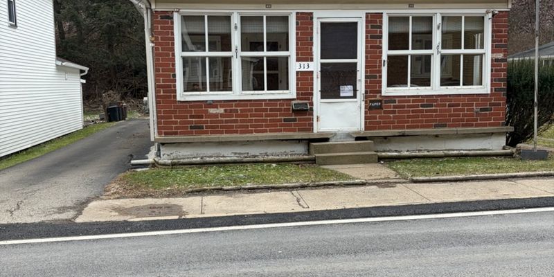 Creighton House: 313 CRAWFORD RUN RD