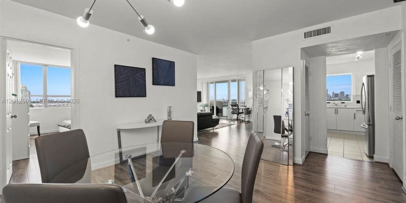 Miami Beach House: 1500 Bay Rd