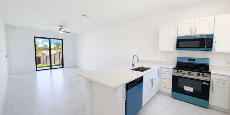 Lehigh Acres Apartment: 4806 Golfview Blvd