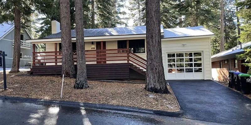 South Lake Tahoe House: 694 Sand Harbor Rd