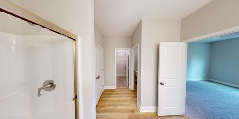 1016-Moen-Loop-Myrtle-Master-Bath (1).jpg