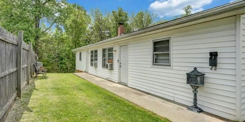 Rocky Mount House: 85 Wilson St