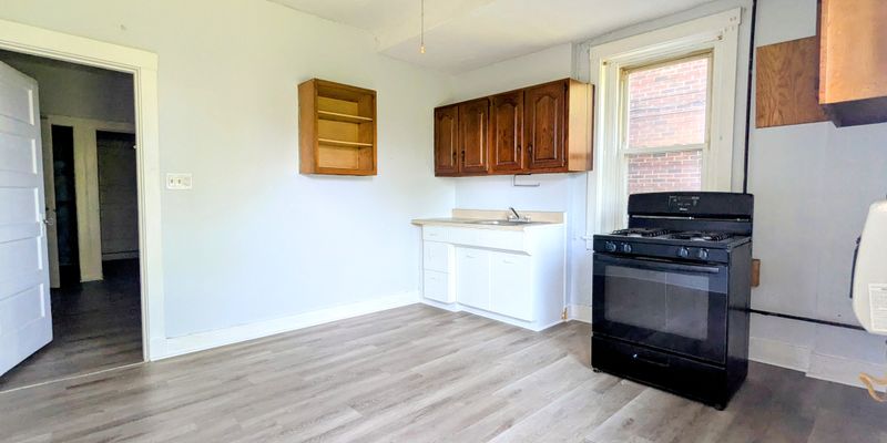 Pittsburgh Apartment: 2116 Bedford Ave, Pittsburgh, PA 15219