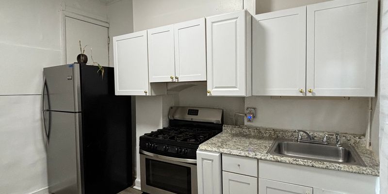 Baltimore Apartment: 292X Parkwood Ave