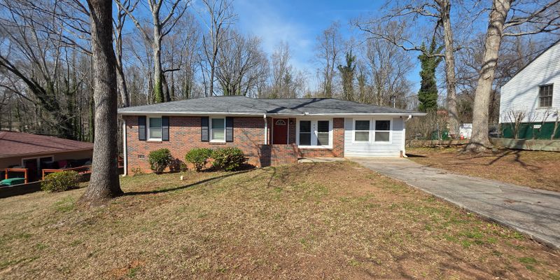 Decatur House: 2086 Barberrie Ln