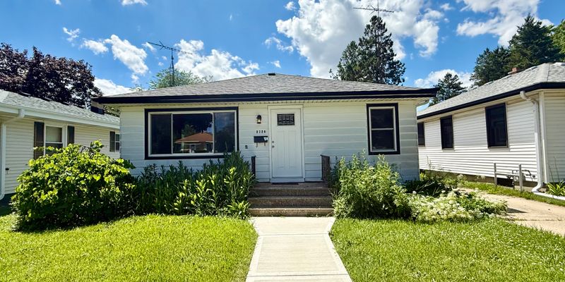Kenosha House: 2720 26th Ave