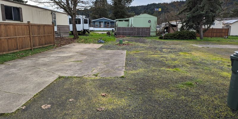 Sutherlin House: 819 S Comstock Rd