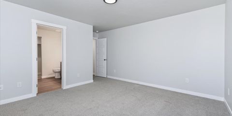 16-Bedroom.jpg