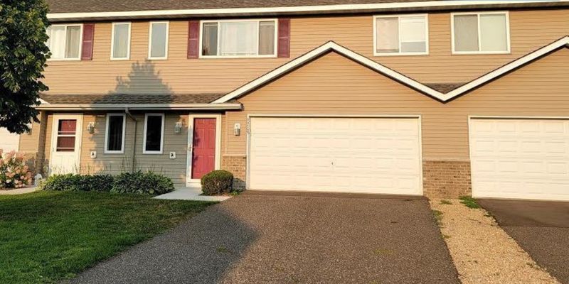 Monticello House: 9208 Golden Pond Ln N