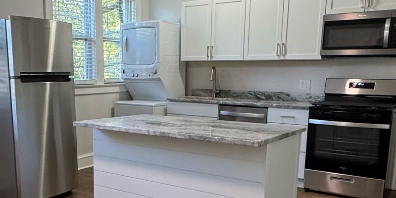 Louisville Apartment: 2113 Speed Ave
