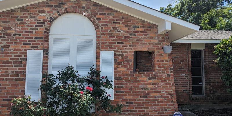 Montgomery House: 648 Plantation Way