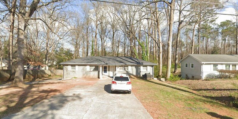 Mableton Apartment: 665 Barnes Dr SW