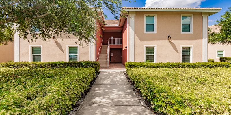 Bonita Springs Apartment: 27470 Palmesta Circle