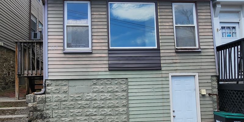 Pittsburgh House: 105 Davis St