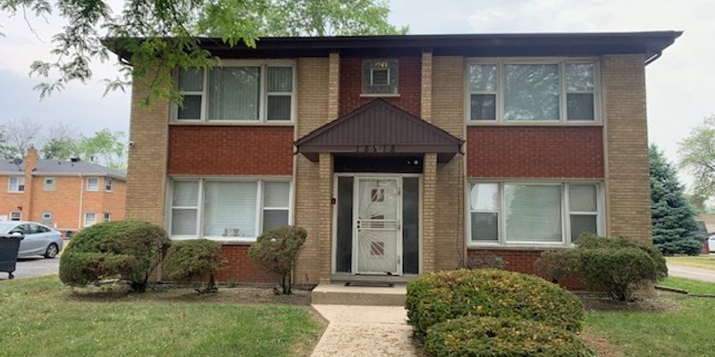 Homewood Apartment: 18218 Hart Dr