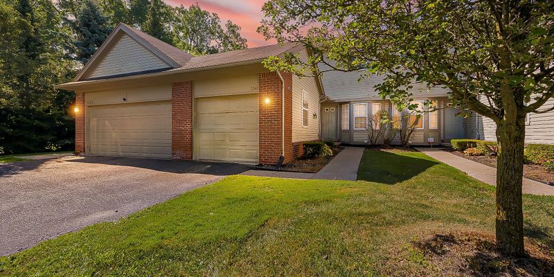 Pontiac House: 1240 University