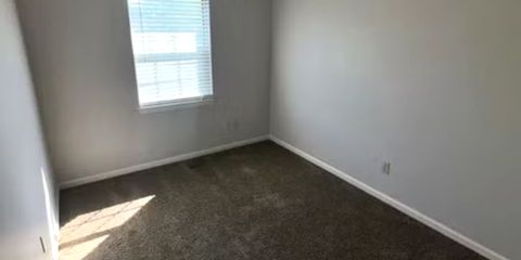 listing_photo_09_lighting_corrected.jpg