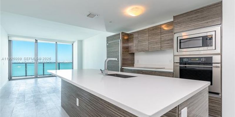 Miami Condo: 460 NE 28th St