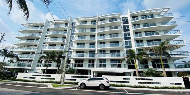 North Miami Beach Apartment: 13800 Highland Dr