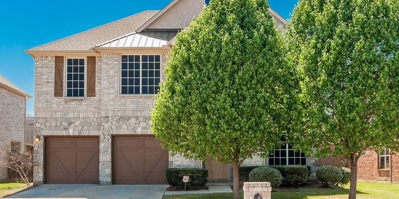 Euless House: 506 Port Royale Way
