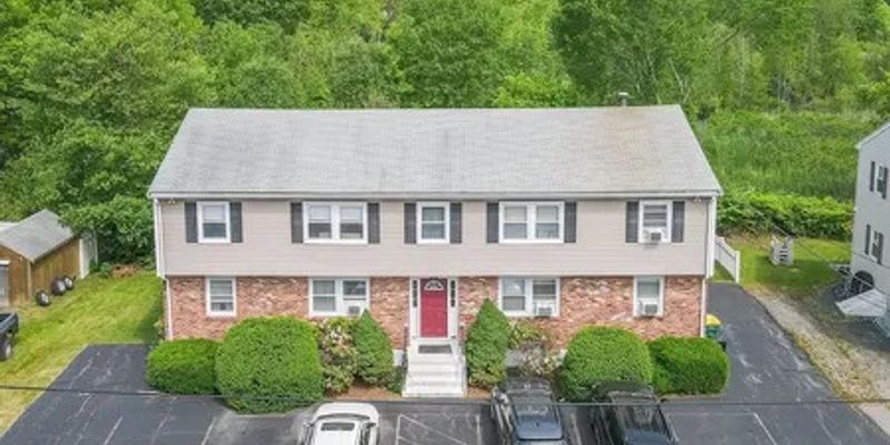 North Attleboro Apartment: 24 River St