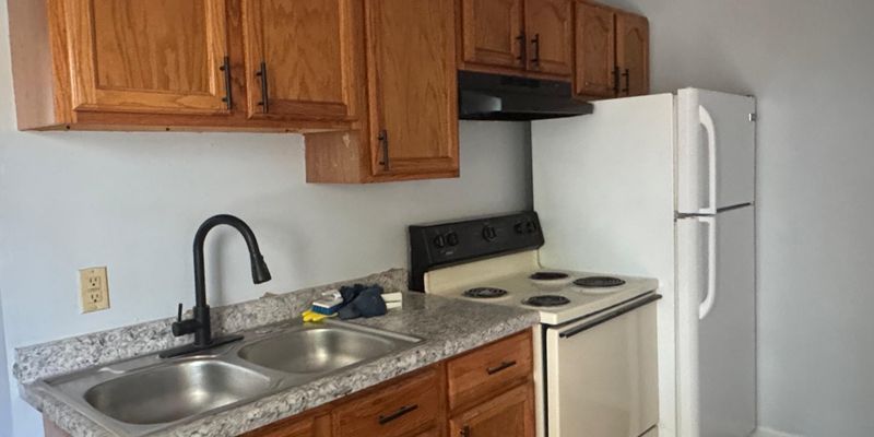 South Bend Apartment: 202 E Calvert St