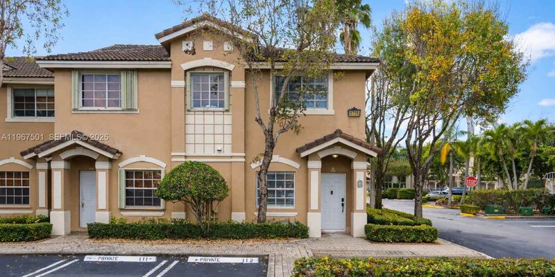 Doral Townhome: 5725 NW 114th Path