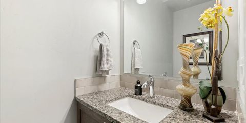 22-022_Bathroom.jpg