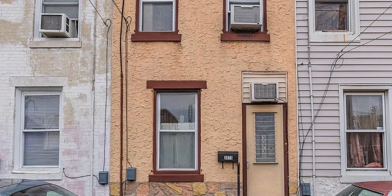 Philadelphia House: 3073 Weikel St