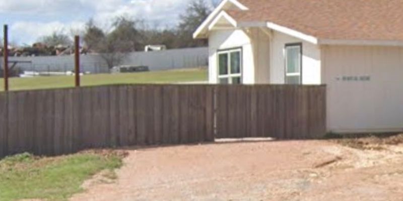 Stephenville House: 180 White Tail