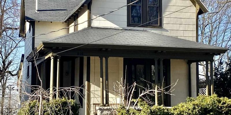 Lafayette Apartment: 616 Perrin Ave