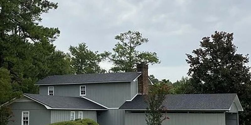 Statesboro House: 121 Ellis rd