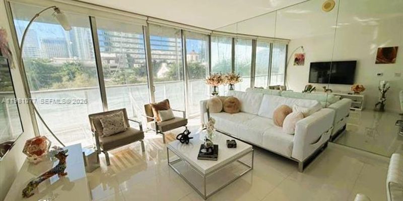 Miami Condo: 495 Brickell Ave